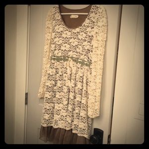 A’reve lace dress size medium